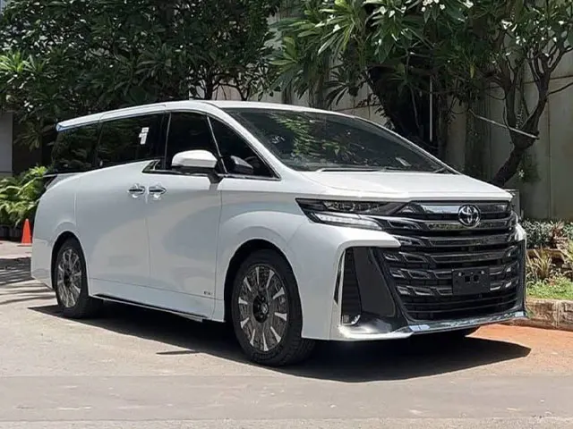 Luxury Car in Jaipur Luxury Car in Jaipur