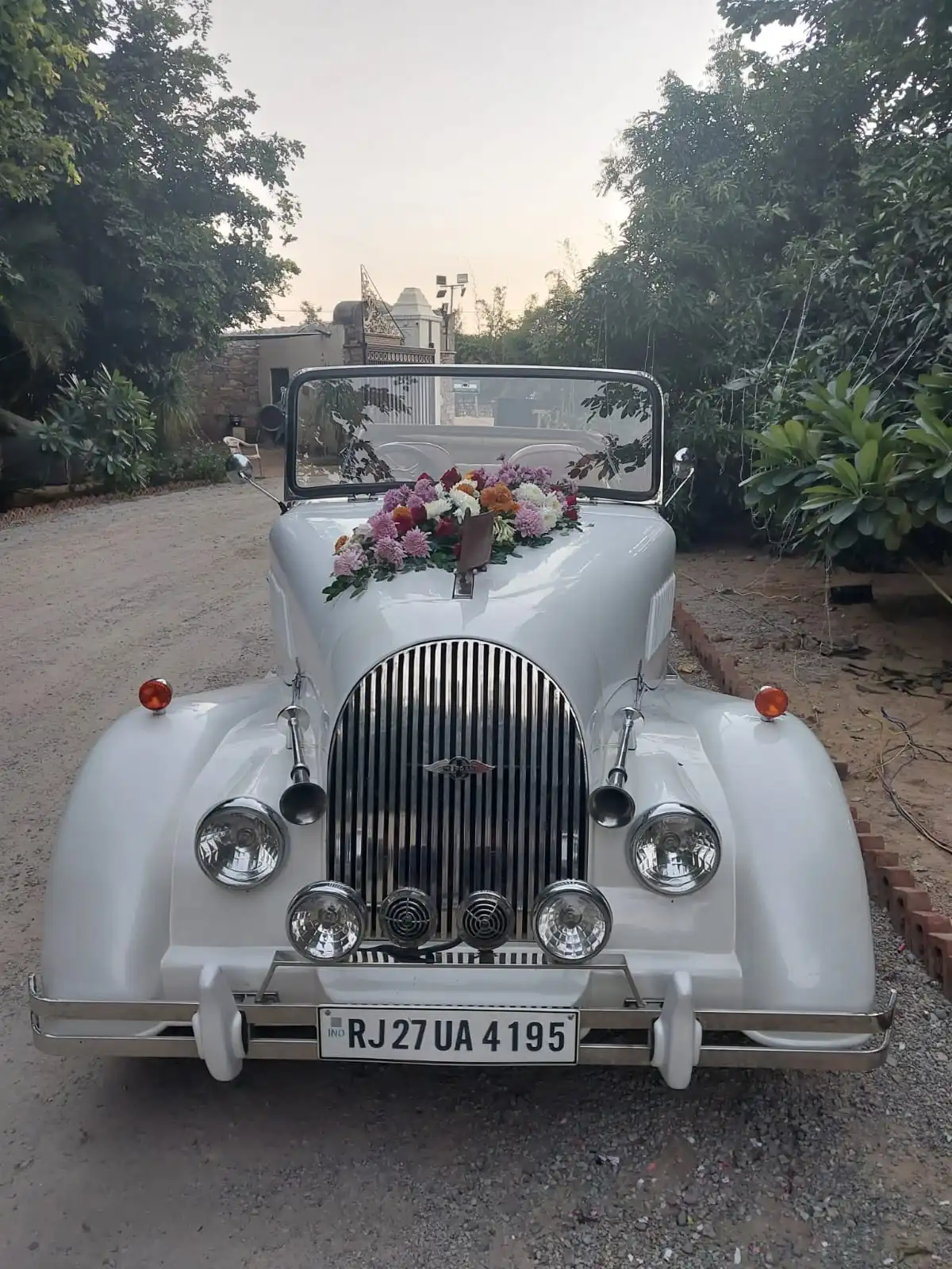 Vintage car on rent in jaipur
