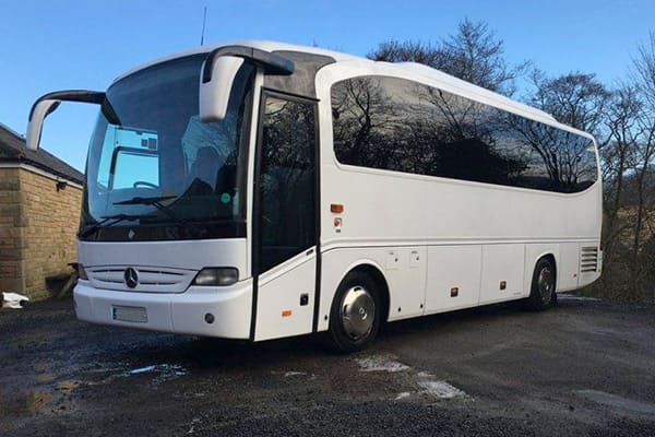 Luxury AC BUS/COACH 20 SEATER Taxi Service