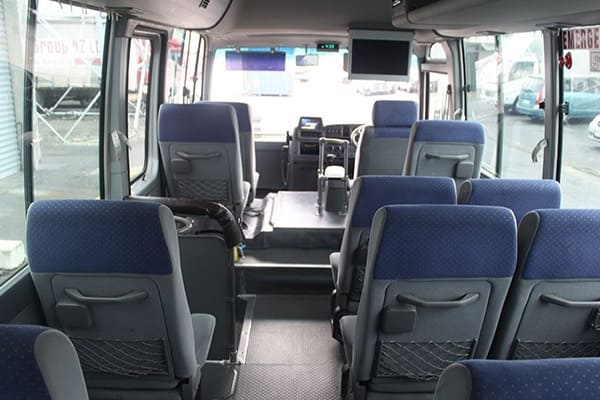 Luxury AC BUS/COACH 20 SEATER Taxi Service