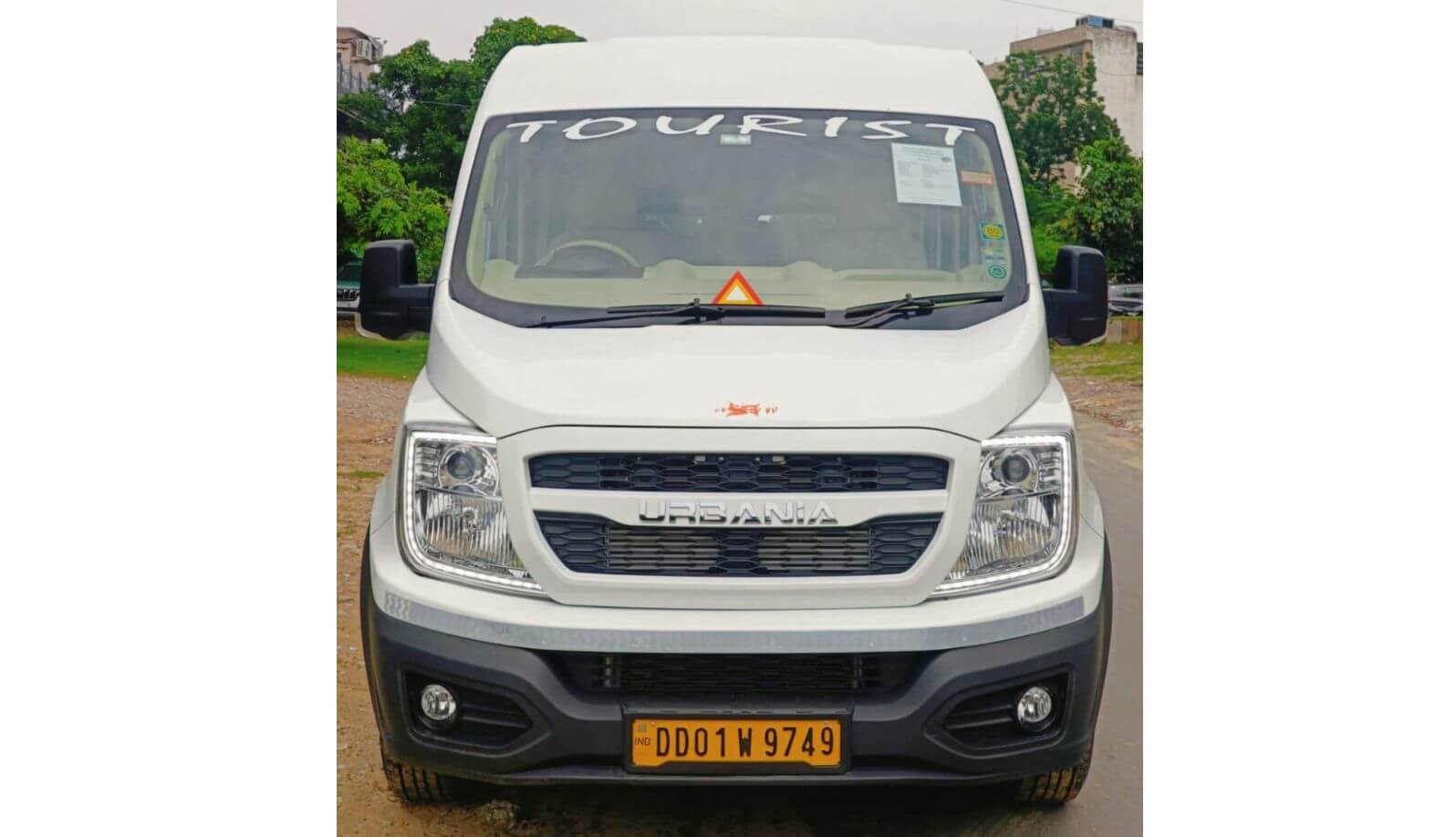 Force Urbania 12 Seater Car Hire Jaipur