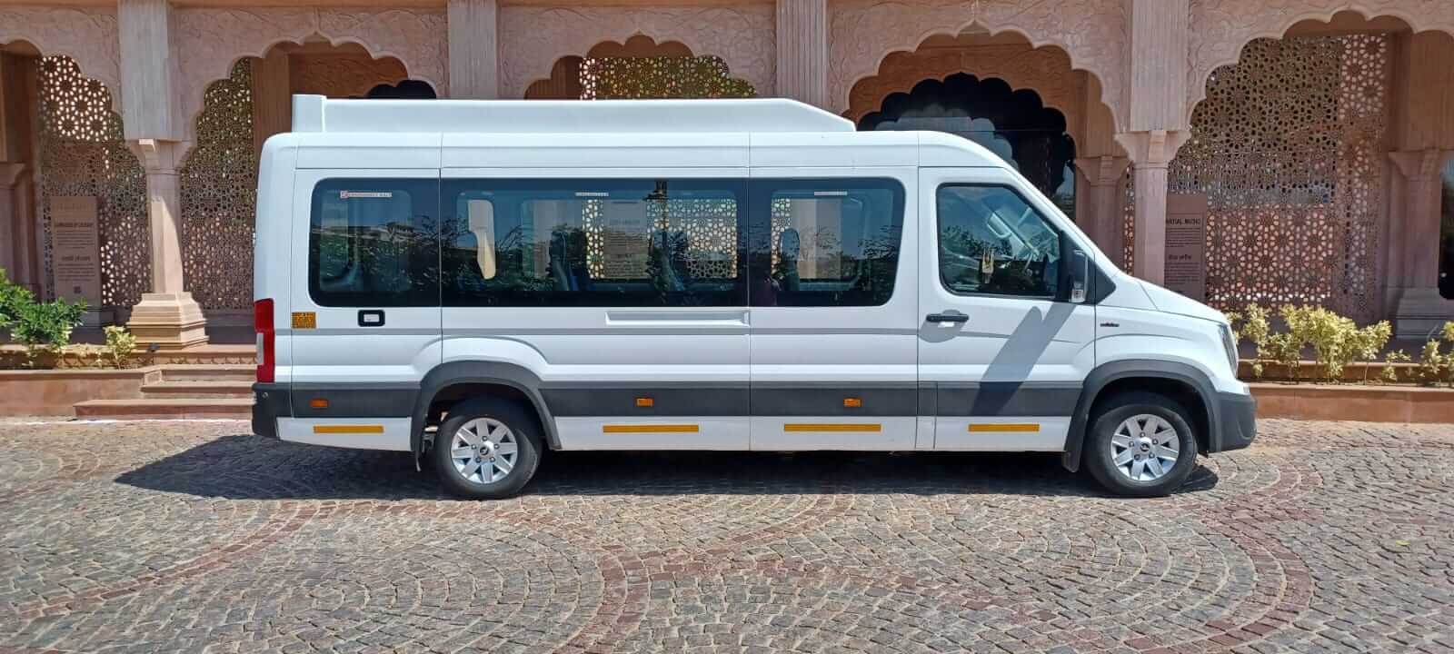 Luxury Force Urbania Taxi Service