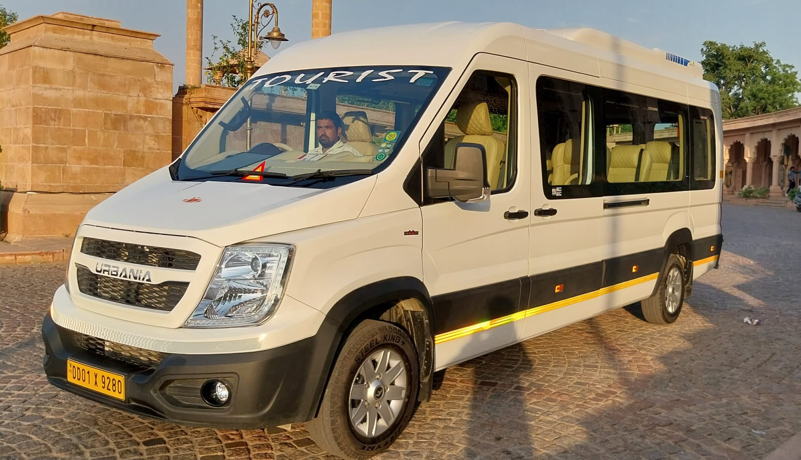 Force Urbania 12 Seater Car Rental